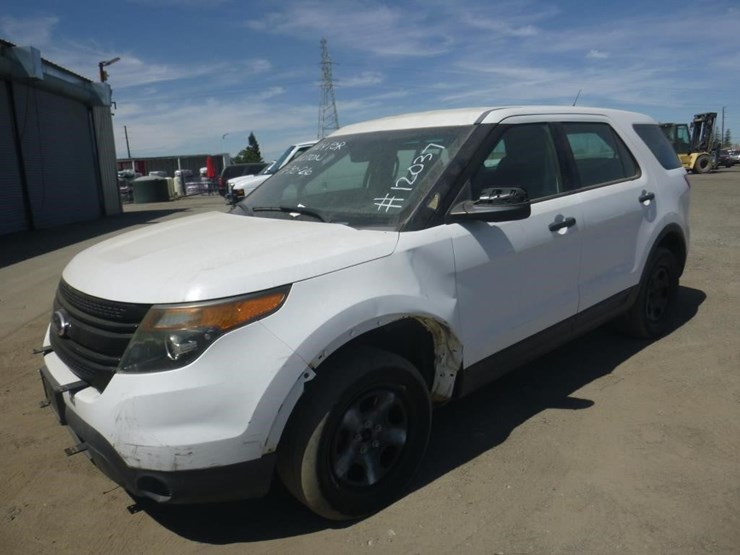 2015-ford-explorer-image-1