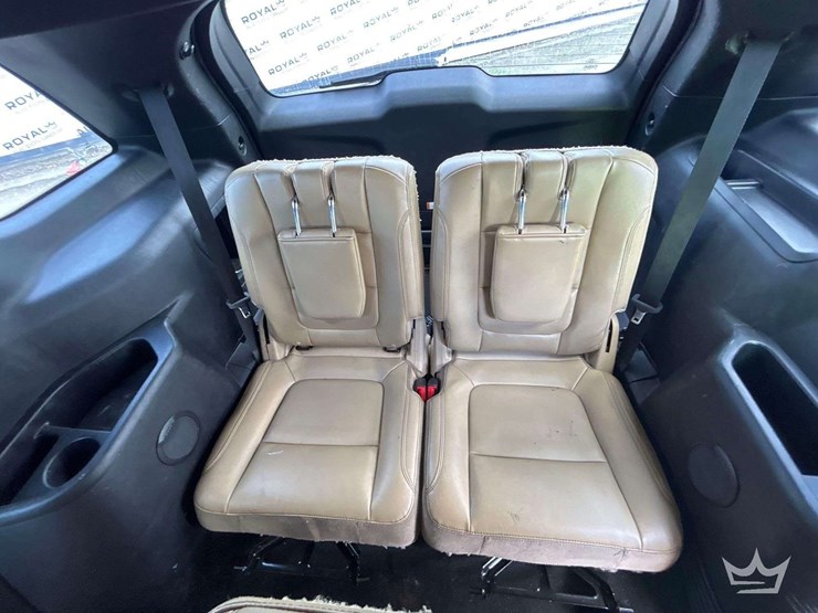 2016-ford-explorer-xlt-image-21