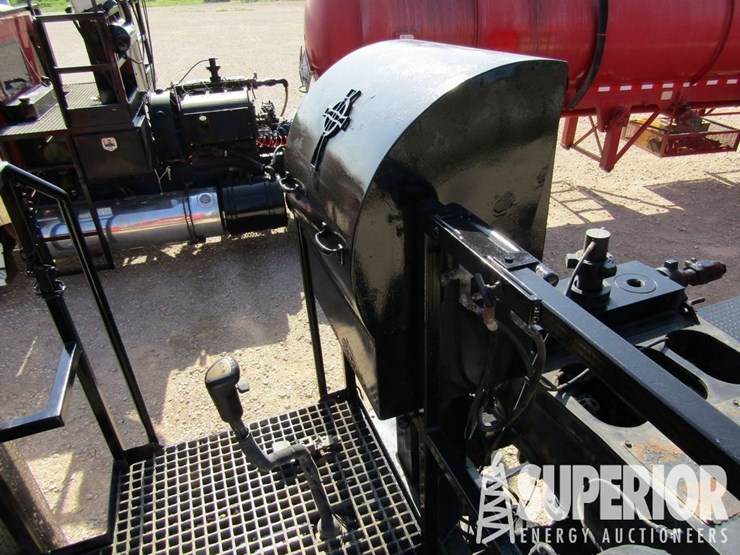 2003-peterbilt-379-image-8