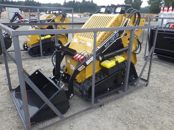 2026-agt-mx-crt23-skid-steer-tracked-loader-image-1