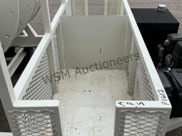 2016-fleming-rt2085gh-reel-trailer-image-12