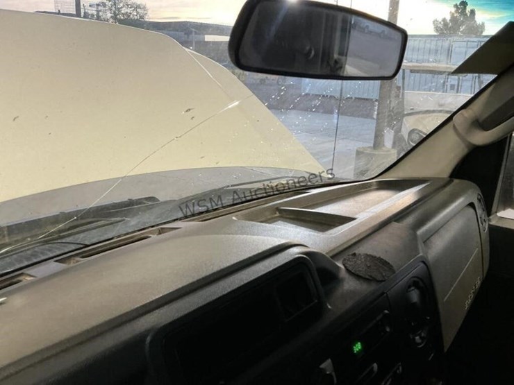 2009-ford-cargo-image-20