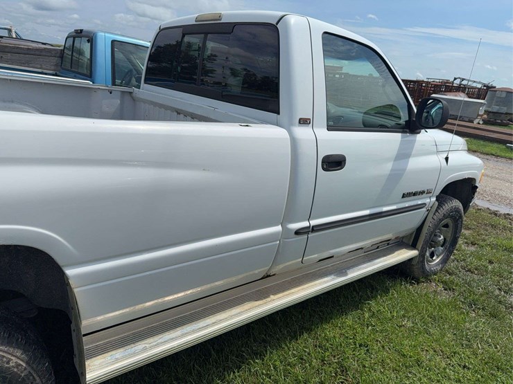 2001-dodge-ram-1500-image-5