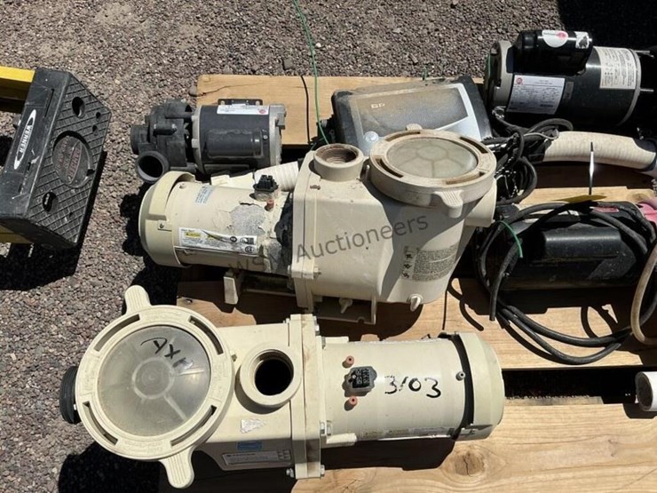 pallet-of-asst-pool-pumps-image-4