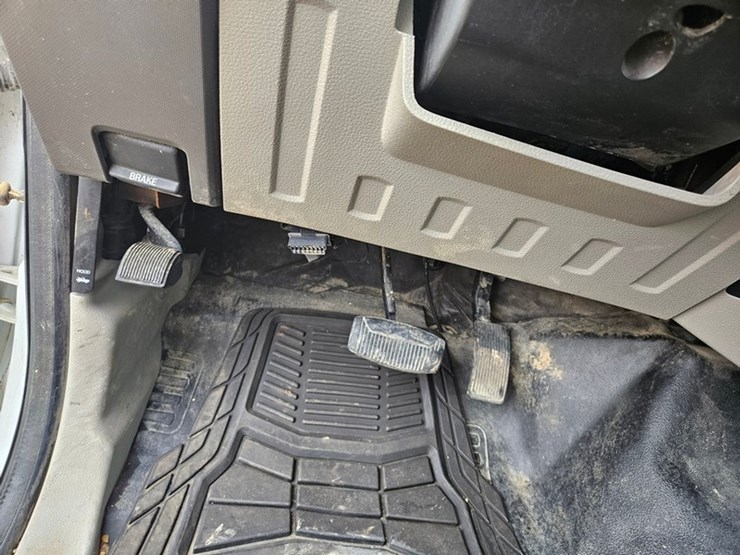 2009-ford-f550-image-25