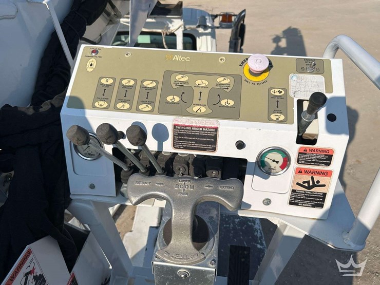 2019-international-workstar-7400-image-37