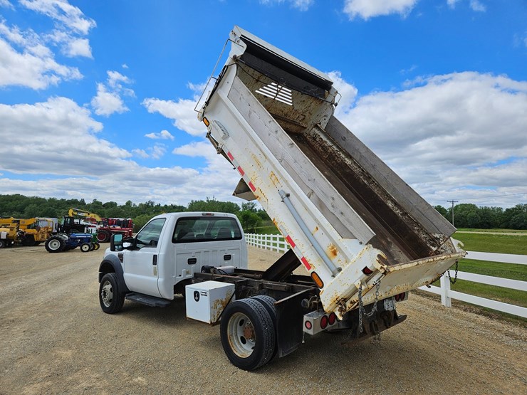 2009-ford-f550-image-55