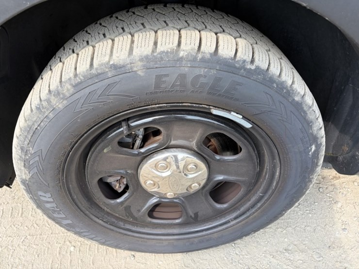 2018-ford-explorer-image-15