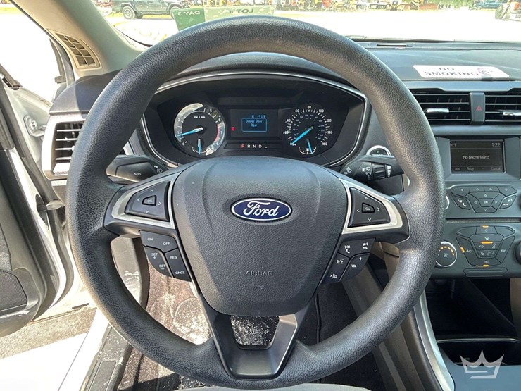 2018-ford-fusion-sedan-image-10