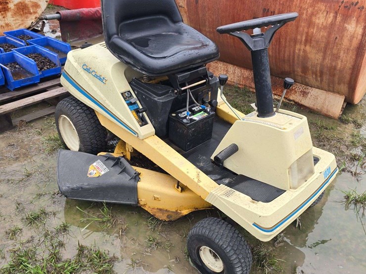 cub-cadet-1030-image-2