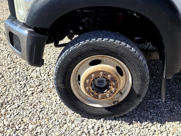 2011-ford-f550-image-12