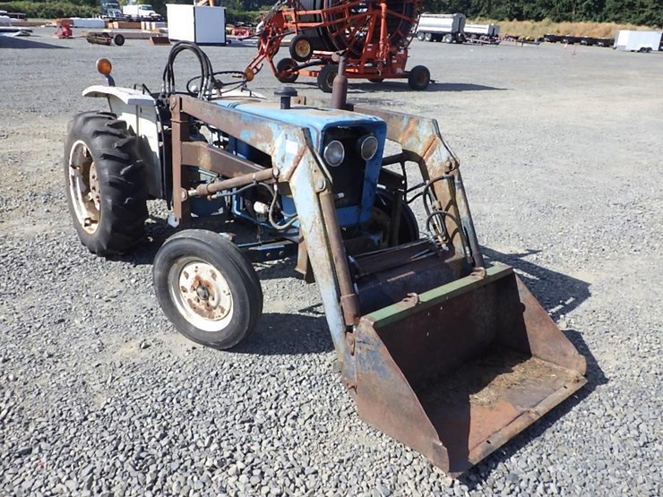 ford-tractor-image-2