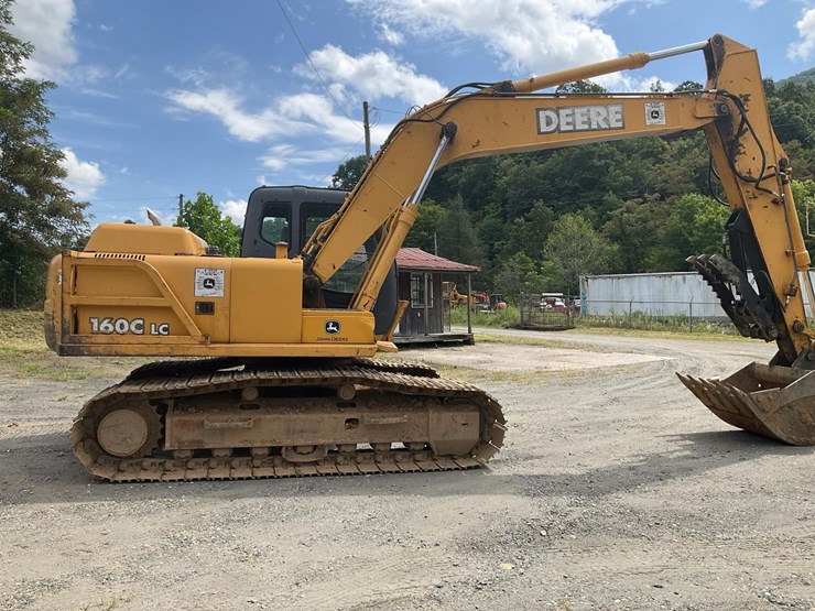 2004-deere-160c-lc-image-6