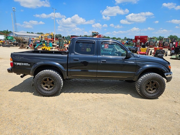 2004-toyota-tacoma-image-6