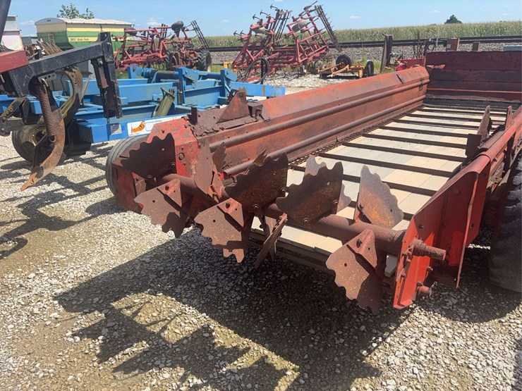 new-holland-676-image-6