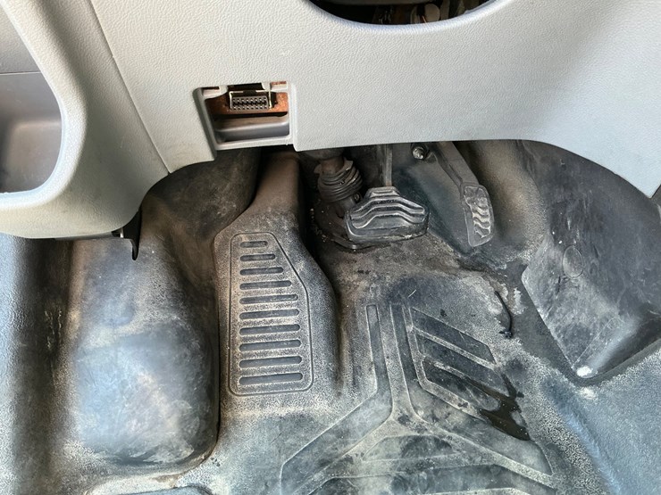 2015-ford-transit-image-19