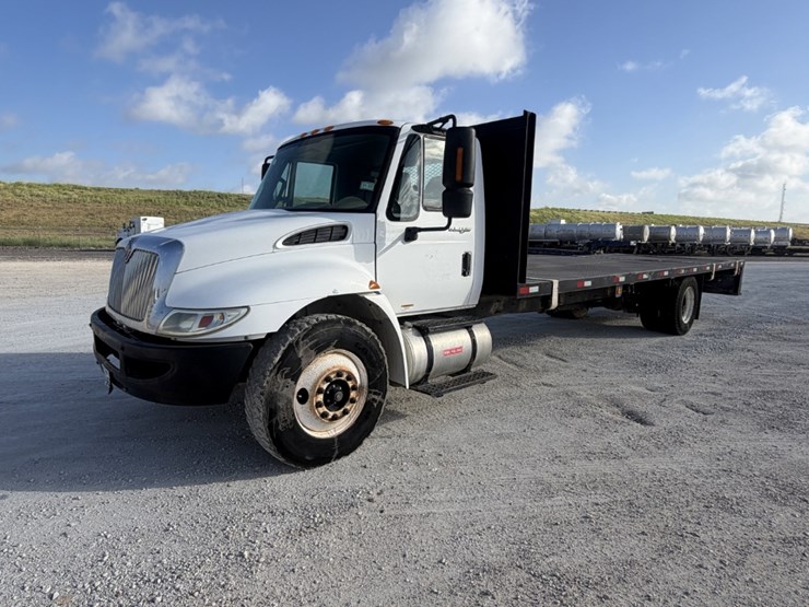 2012-international-durastar-4300-image-1