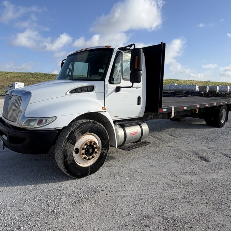 2012 INTERNATIONAL DURASTAR 4300