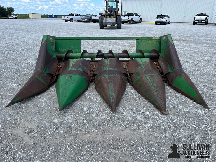 john-deere-444-image-2
