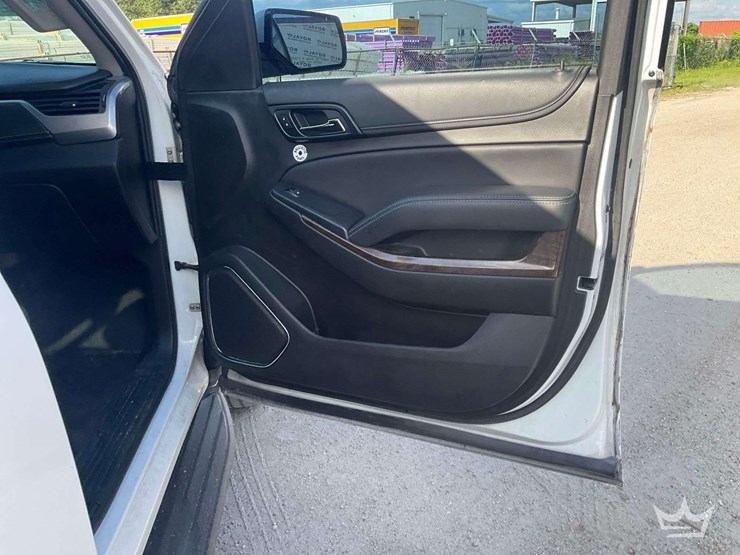 2019-chevrolet-tahoe-image-22