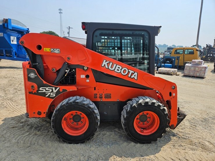 2016-kubota-ssv75-image-6