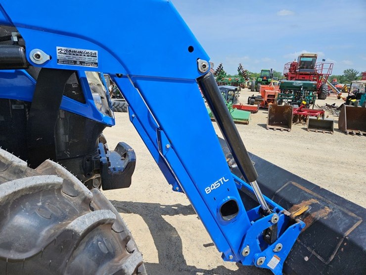 new-holland-t6.155-image-35