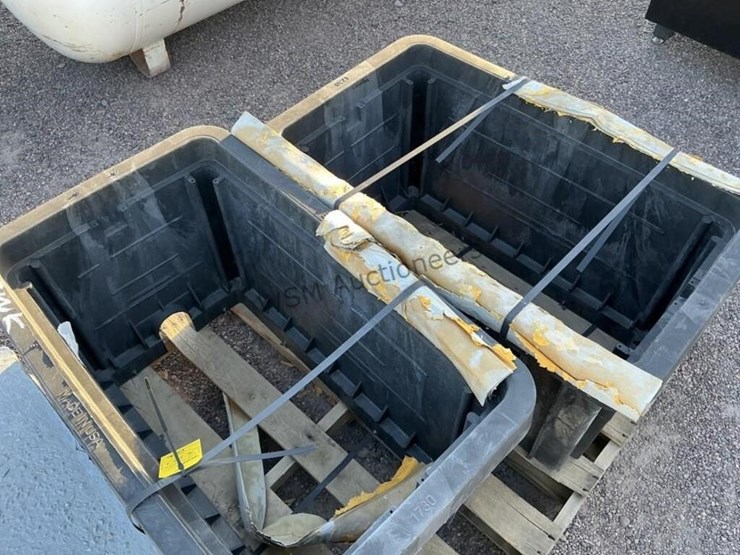 (2)-pallets-of-misc-image-6