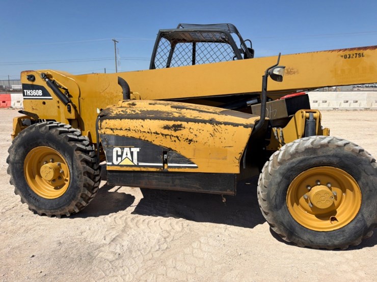 caterpillar-th360b-image-4