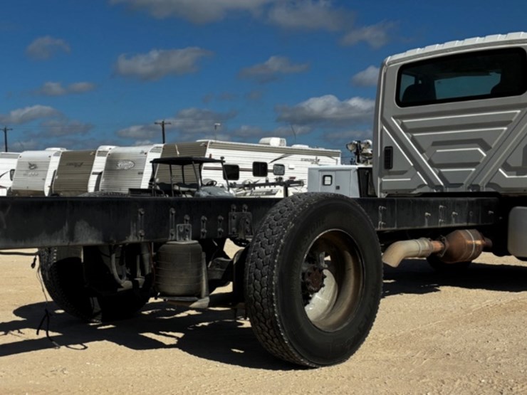 2013-international-durastar-4300-image-4