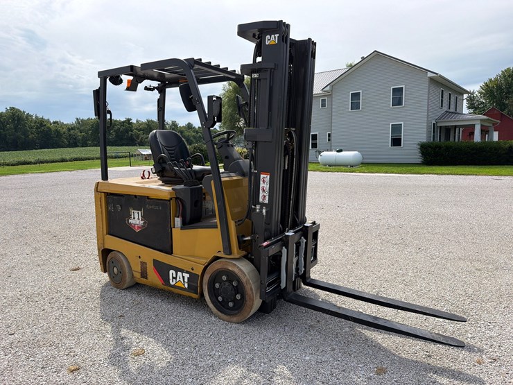 #1363-•-cat-ec25en-electric-forklift-image-7