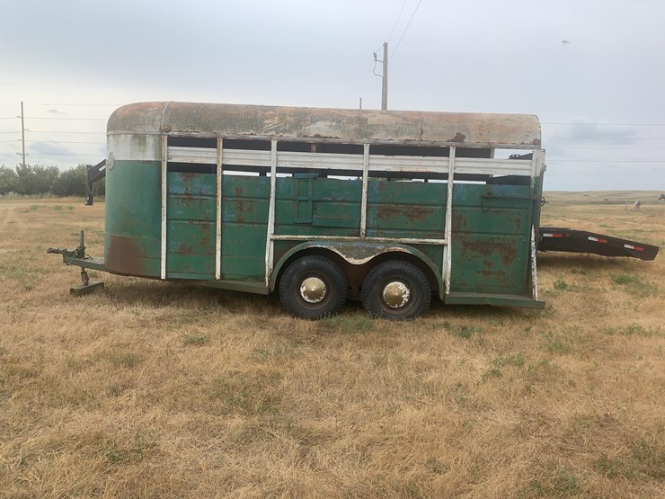 stock-trailer-image-8