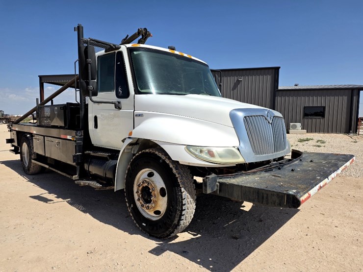 2012-international-durastar-4300-image-4