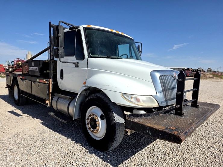2015-international-durastar-4300-image-3