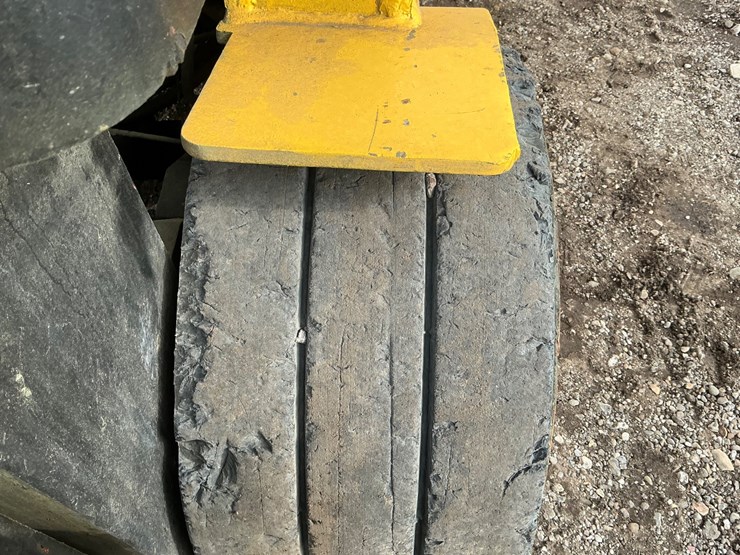 #1351-•-yale-glc-120-sbs-096-forklift-image-18