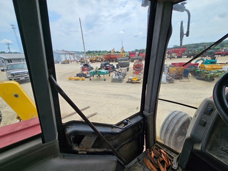 case-ih-7140-image-18