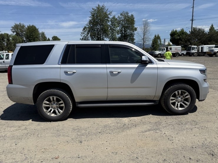 2016-chevrolet-tahoe-image-3