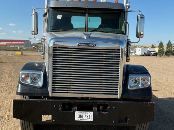 2012-freightliner-coronado-122-sd-image-2