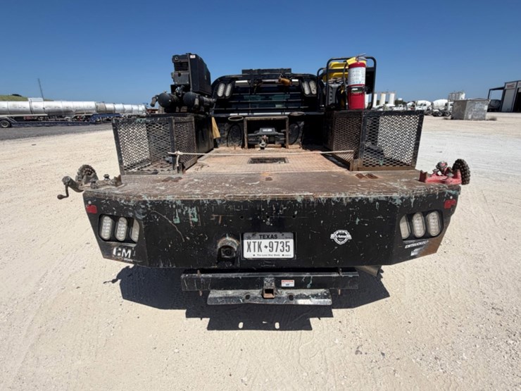 2022-chevrolet-3500hd-image-6