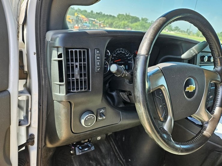 2018-chevrolet-g20-image-27