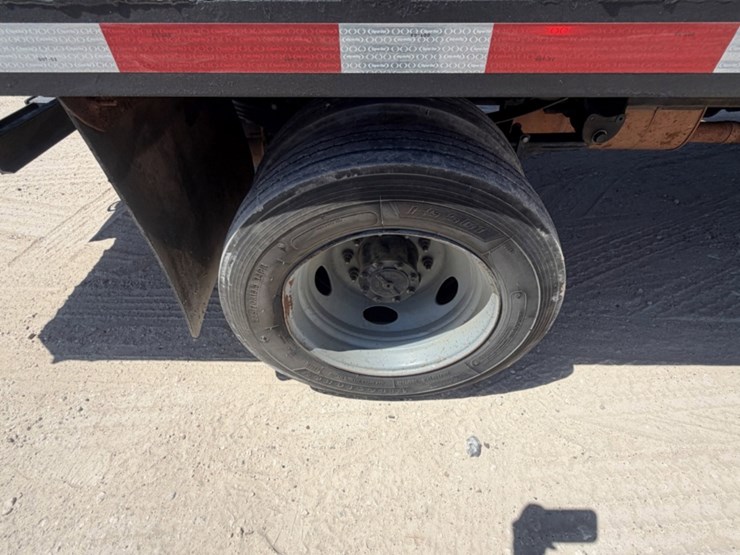 2019-ford-f550-image-13