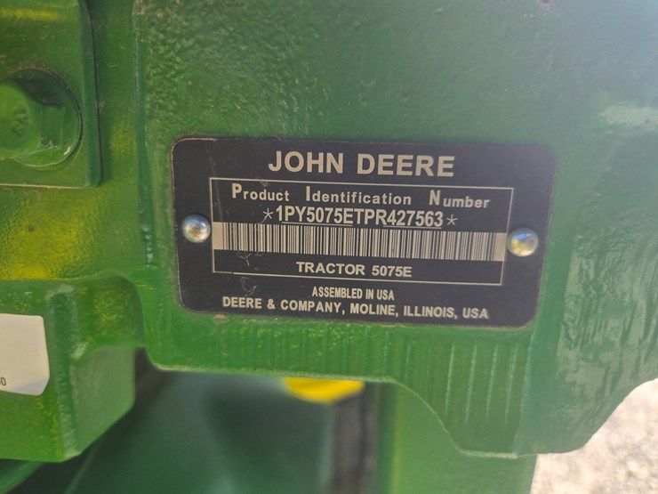 2024-john-deere-5075e-image-77