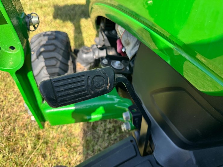 2014-john-deere-1023e-image-39