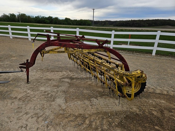 new-holland-256-image-2