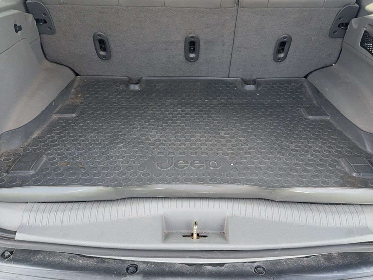 2005-jeep-grand-cherokee-image-7