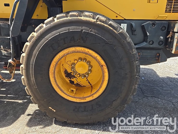 2017-komatsu-wa270-8-image-14