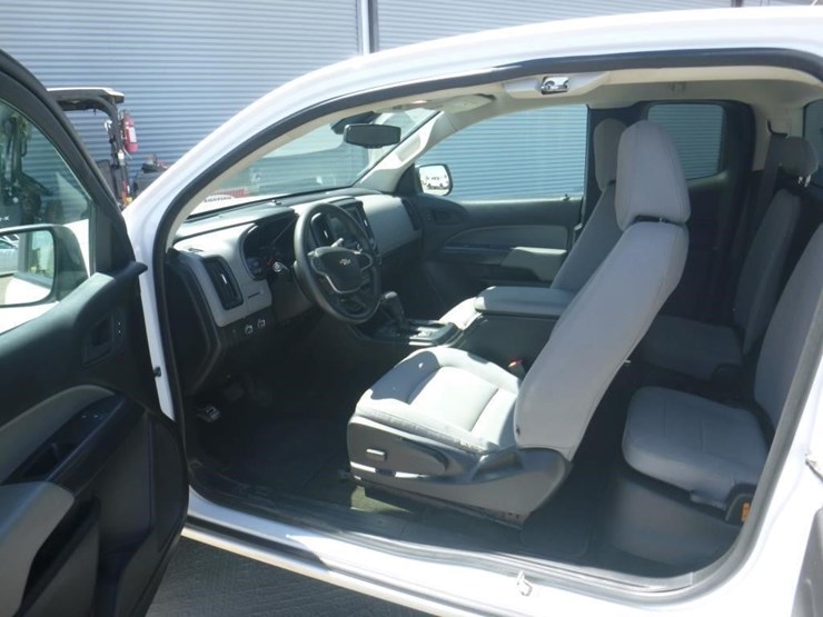 2017-chevrolet-colorado-image-5