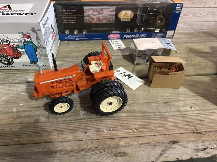 allis-chalmers-model-two-twenty-tractor-set-image-2