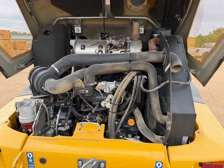 2023-john-deere-g-image-36