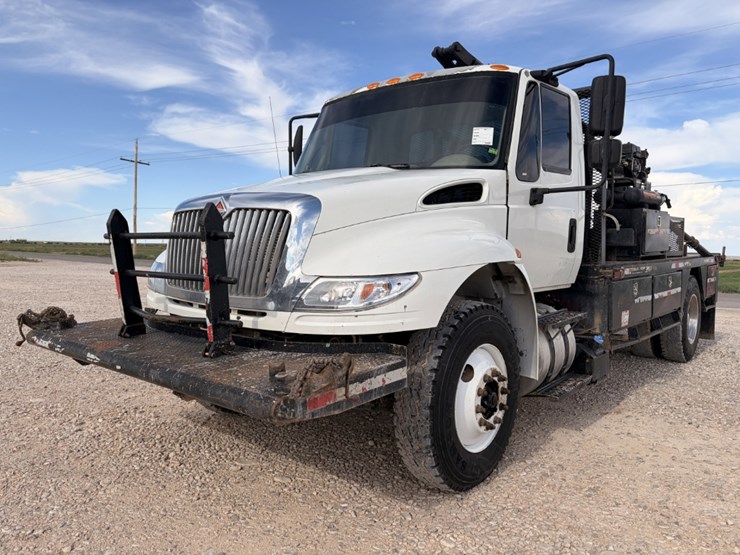 2016-international-durastar-4300-image-1
