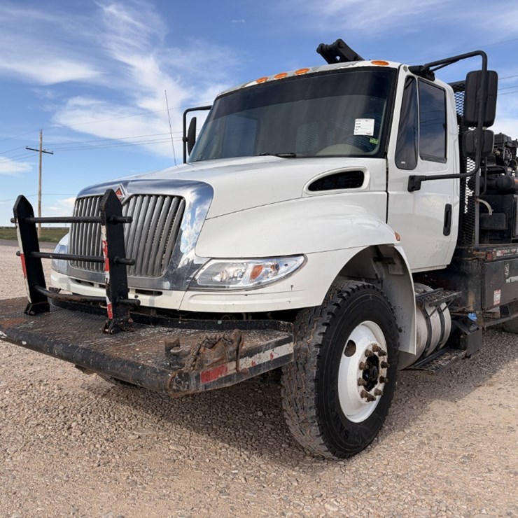 2016 INTERNATIONAL DURASTAR 4300